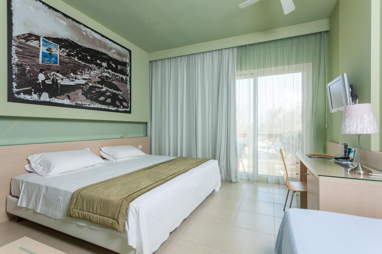 Hotel Resort Marinella Gabicce Mare Εξωτερικό φωτογραφία